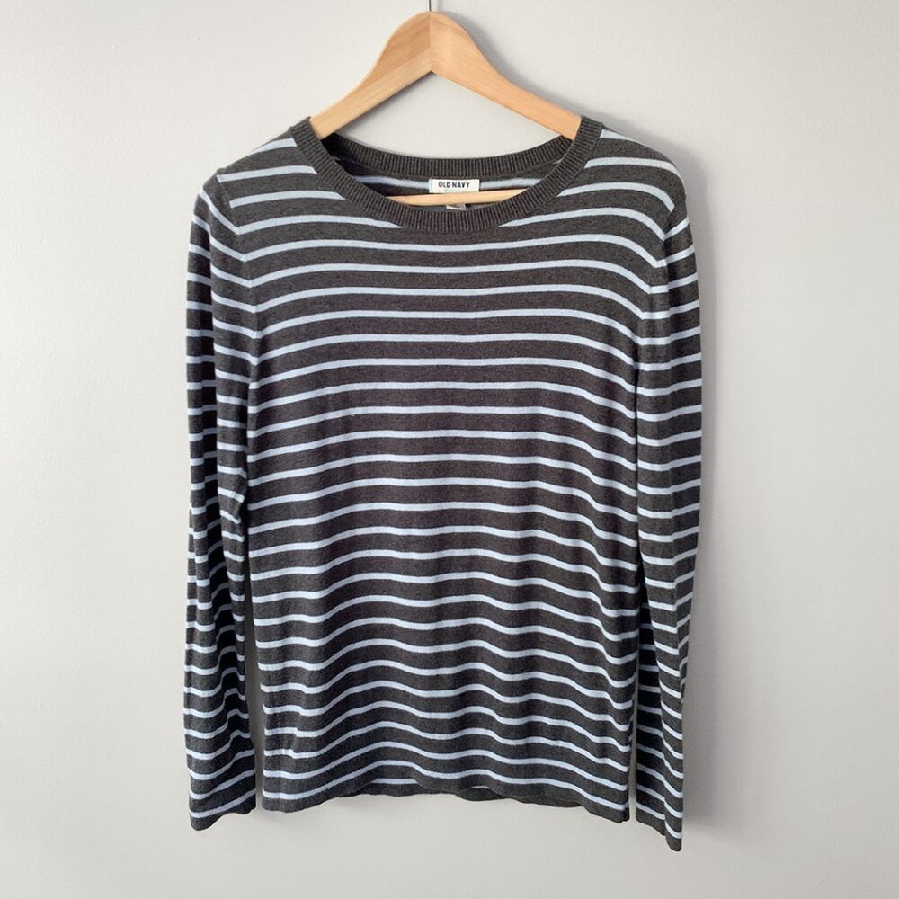 🔴 2+/$15 sale | Old Navy Women's Gray Striped Crew Pullover Sweater